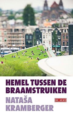 Hemel tussen de braamstruiken