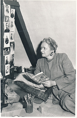 Uitreiking Aleida Schotprijs 2024 aan Nina Targan Mouravi